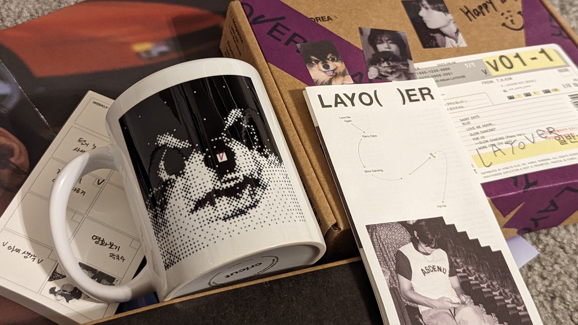 V "Layover" Magic Coffee Mug | Mug | borahello