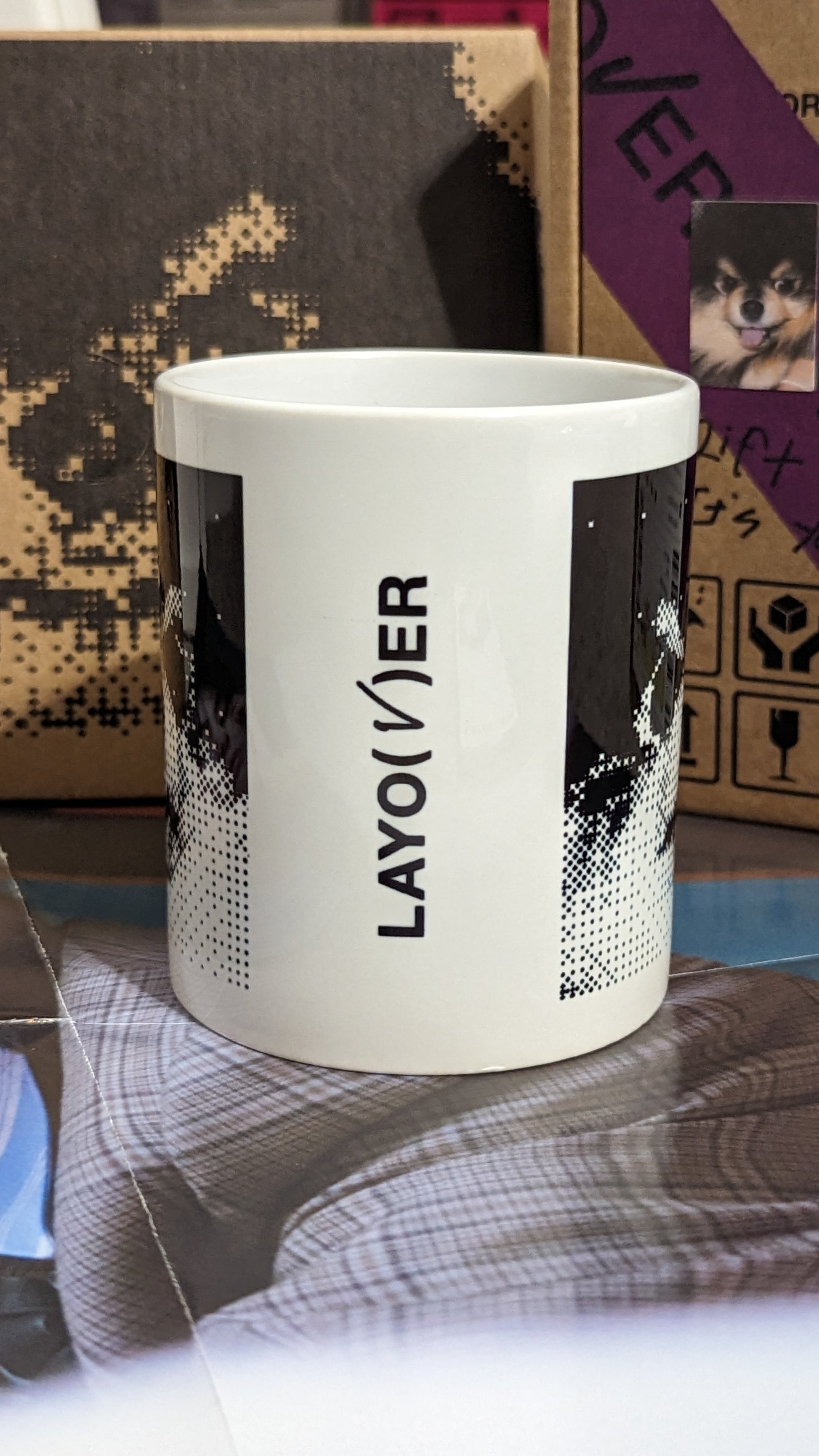 V "Layover" Magic Coffee Mug | Mug | borahello